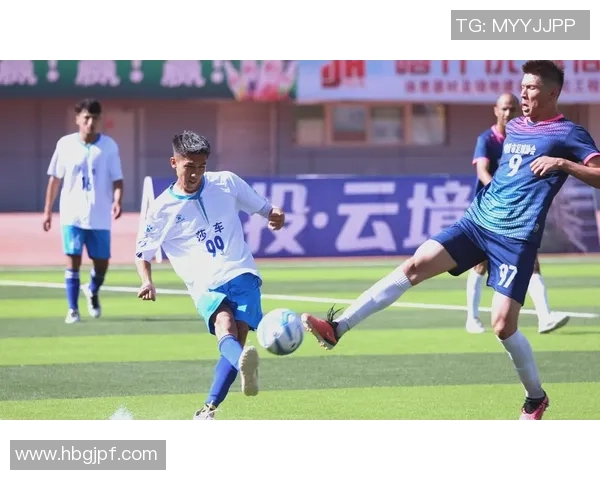 球星儿子在绿茵场展现天赋追逐父辈荣耀的新一代足球故事